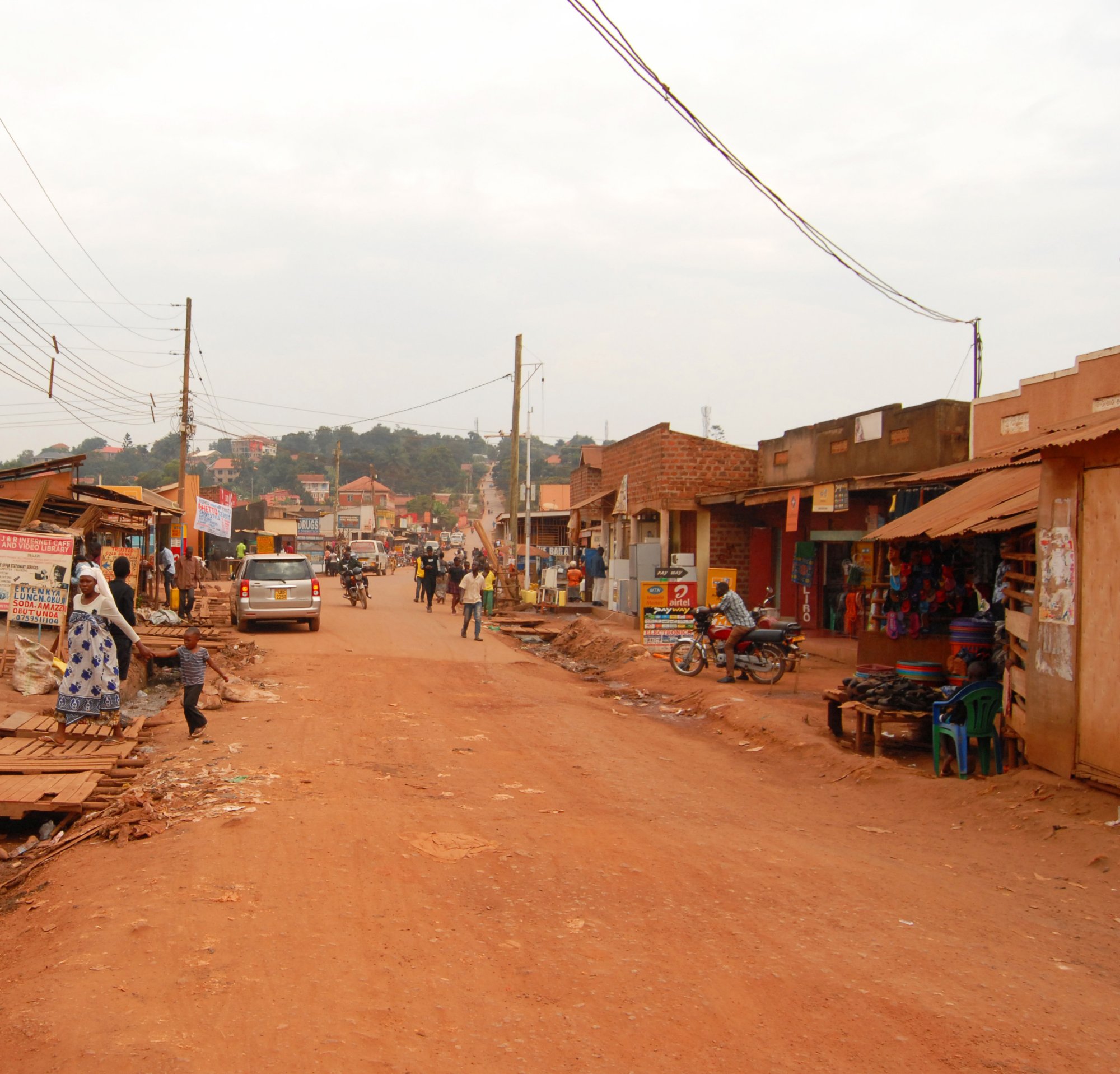 Centre d'apprentissage communautaire à Kampala : entre école primaire et sensibilisation à l'architecture en terre crue - 1